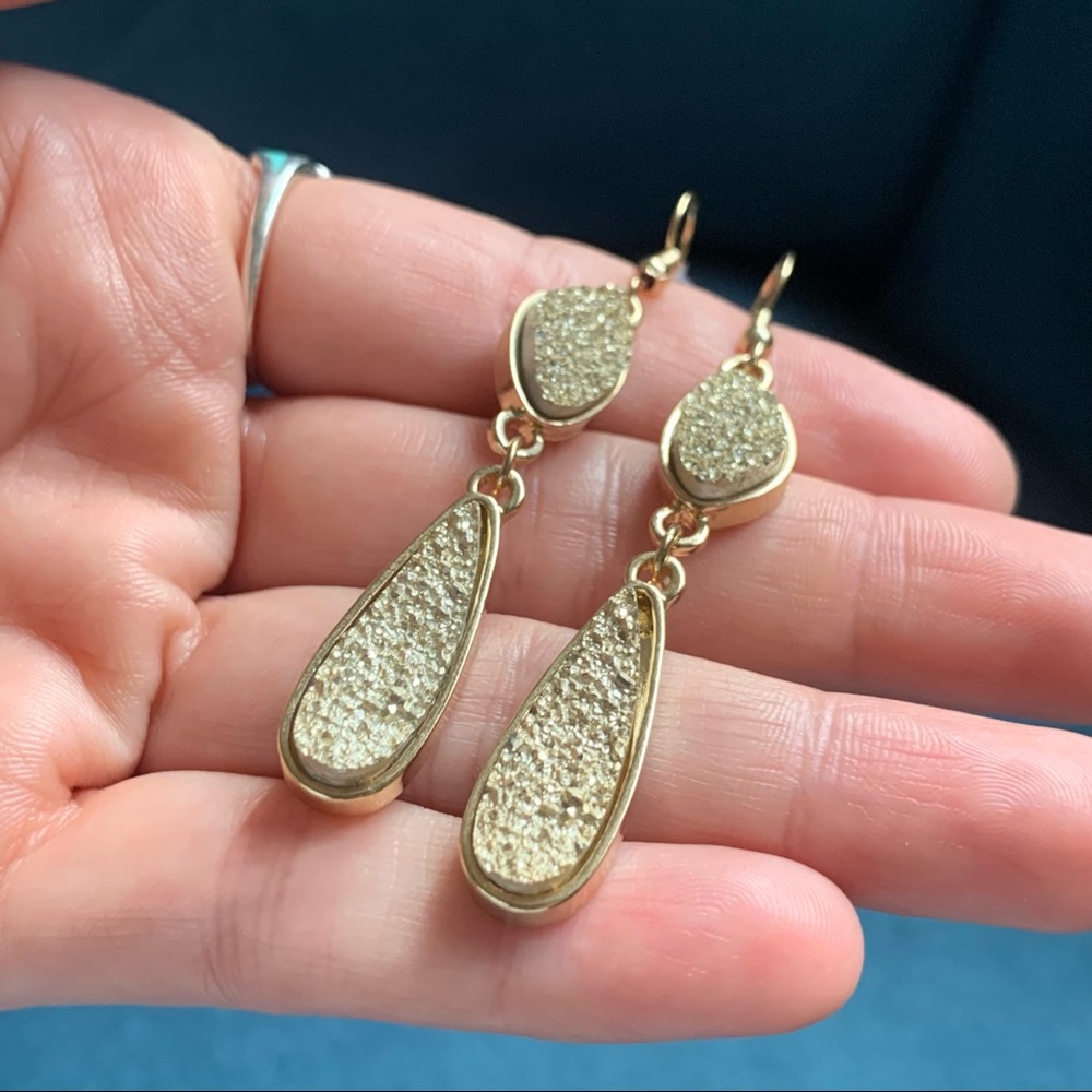 • NEW! Champagne Druzy Earrings • - Picture 8 of 9